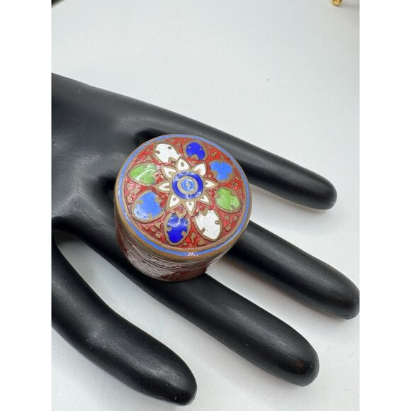 Vintage Brass Enamel Cloisonne Oval Trinket Pill Box Flowers From Thailand - Picture 2 of 6